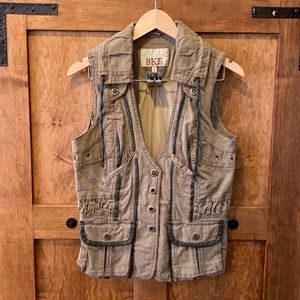 BKE vest 💫